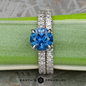 The deluxe pave band in platinum