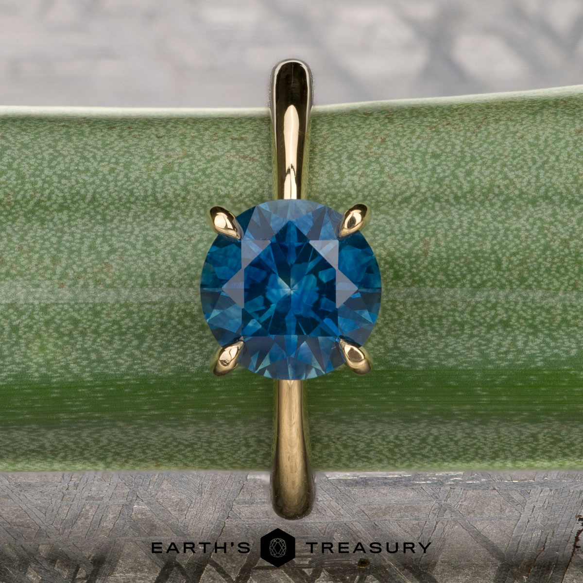 Saphir Naturel De Tanzanie 0.32 Ct – Non Chauffé, Violet/pourpre/vert (4.5x4.2 Mm)