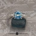 The "Arethusa" ring in platinum with 2.65-Carat Montana Sapphire