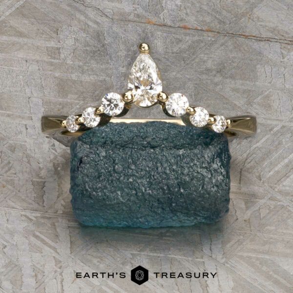 The "Merope" Band in 14k yellow gold The "Merope" Band in 14k yellow gold