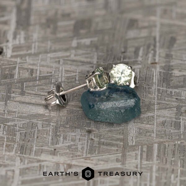 2020-11-20 11-25-24 (B,Radius2,Smoothing1)-1200-BW [jewelry archive]