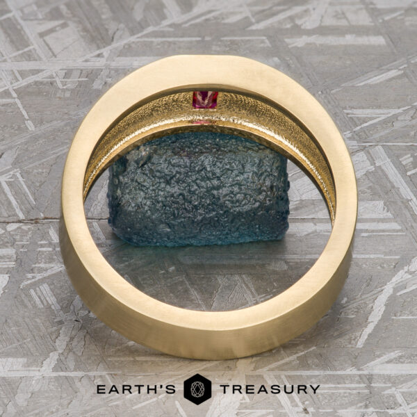 The "Kilauea" ring in 18k yellow gold, smooth and brushed The "Kilauea" ring in 18k yellow gold, smooth and brushed