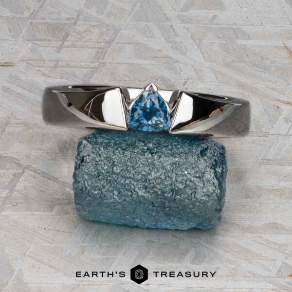 The "Fuji" ring in 14K white gold The "Fuji" ring in 14K white gold