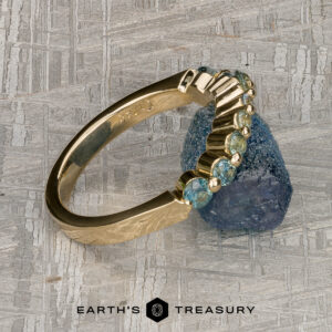 The "Minthe" band in 14k Yellow Gold