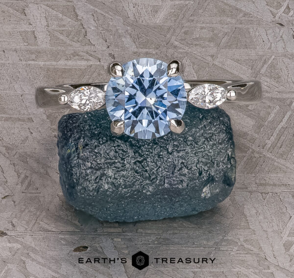 The "Auriga" ring in platinum with 1.35-carat Montana sapphire The "Auriga" ring in platinum with 1.35-carat Montana sapphire