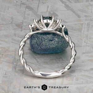 The Braided Liriope ring in platinum with 0.75-carat Montana sapphire