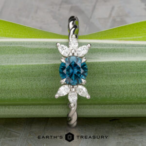 The Braided Liriope ring in platinum with 0.75-carat Montana sapphire