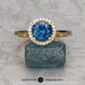 The "Margaret" ring in 18K yellow gold with 1.70-carat Montana sapphire