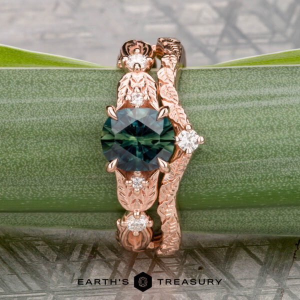 Custom ring in 14K rose gold with 1.36-carat Australian sapphire, alongside the "Passiflora" band in 14K rose gold Custom ring in 14K rose gold with 1.36-carat Australian sapphire, alongside the "Passiflora" band in 14K rose gold