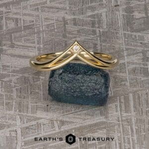 The "Halley" band in 14k yellow gold