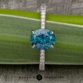 The "Heliophila" ring in platinum with 1.81-Carat Montana Sapphire
