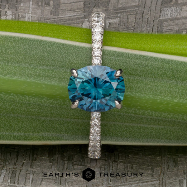 The "Heliophila" ring in platinum with 1.81-Carat Montana Sapphire The "Heliophila" ring in platinum with 1.81-Carat Montana Sapphire