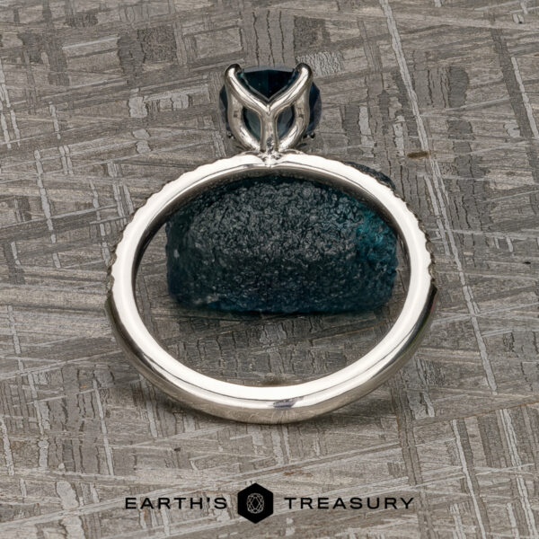 The "Heliophila" ring in platinum with 1.81-Carat Montana Sapphire The "Heliophila" ring in platinum with 1.81-Carat Montana Sapphire