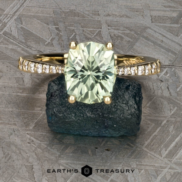 The Tapered Pave "Tatiana" ring in 18k yellow gold with 2.90-Carat Montana Sapphire The Tapered Pave "Tatiana" ring in 18k yellow gold with 2.90-Carat Montana Sapphire