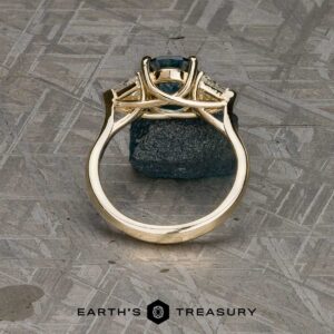 The "Mielikki" ring in 14K yellow gold with 2.76-Carat Montana sapphire
