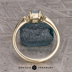 The "Eloise" ring in 14k yellow gold with 0.94-Carat Montana Sapphire