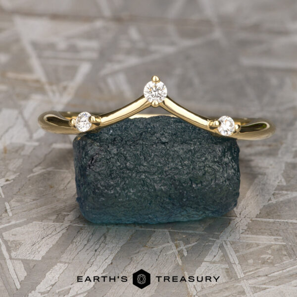 The "Hazel" band in 18k yellow gold The "Hazel" band in 18k yellow gold