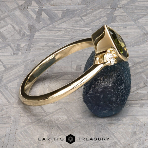 The "Evadne" ring in 14k yellow gold with 1.08-Carat Australian Sapphire The "Evadne" ring in 14k yellow gold with 1.08-Carat Australian Sapphire