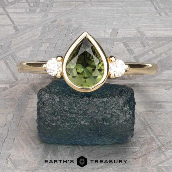 The "Evadne" ring in 14k yellow gold with 1.08-Carat Australian Sapphire The "Evadne" ring in 14k yellow gold with 1.08-Carat Australian Sapphire