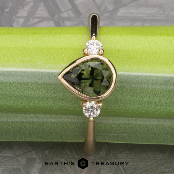 The "Evadne" ring in 14k yellow gold with 1.08-Carat Australian Sapphire The "Evadne" ring in 14k yellow gold with 1.08-Carat Australian Sapphire