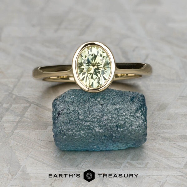 The "Luella" ring in 14K yellow gold with 1.02-carat Montana sapphire The "Luella" ring in 14K yellow gold with 1.02-carat Montana sapphire