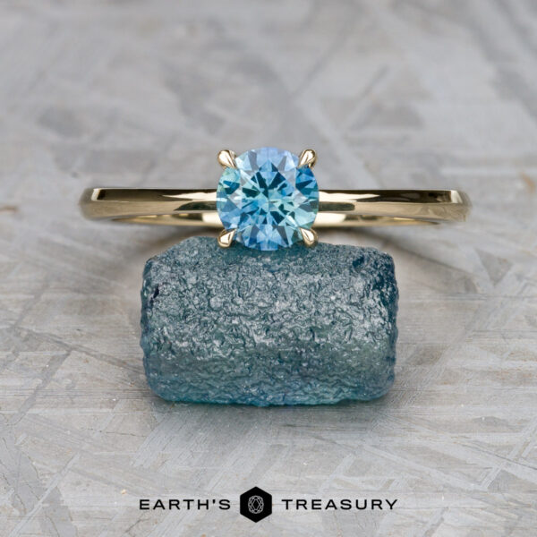 The "Lyra" ring in 14K yellow gold with 0.94-carat Montana sapph The "Lyra" ring in 14K yellow gold with 0.94-carat Montana sapph