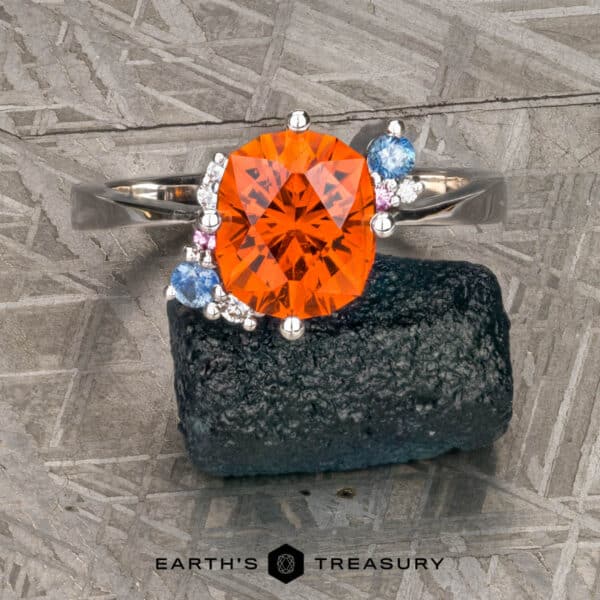 The "Nebula" ring in 14k white gold with 2.21-Carat Spessartine Garnet The "Nebula" ring in 14k white gold with 2.21-Carat Spessartine Garnet