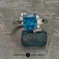 The "Hyades" in platinum with 3.93-Carat Montana Sapphire