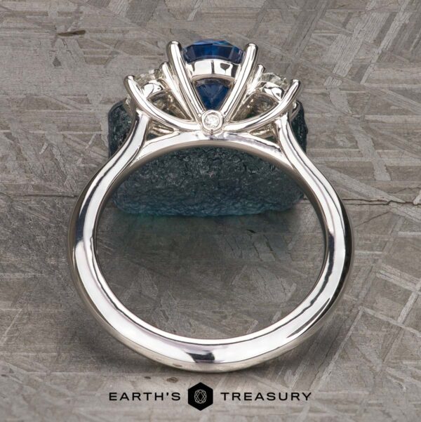 The "Evelyn" ring in Platinum with 1.82-carat Montana sapphire The "Evelyn" ring in Platinum with 1.82-carat Montana sapphire