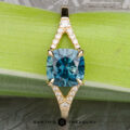 The "Calliope" ring in 18k yellow gold with 1.71-Carat Montana Sapphire
