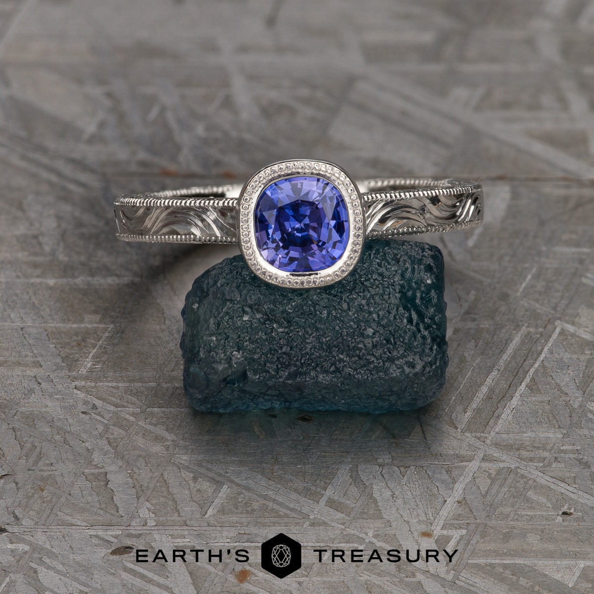 The “Niobe” ring in platinum with 0.99-Carat Ceylon Sapphire