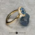The "Circe" ring in 18K yellow gold with 2.26-carat Montana sapphire