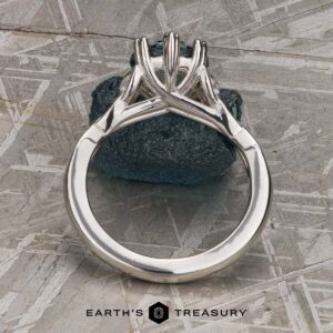 The “Siobhan” ring in platinum with 1.98-carat Montana sapphire