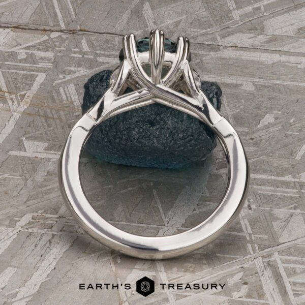 The “Siobhan” ring in platinum with 1.98-carat Montana sapphire The “Siobhan” ring in platinum with 1.98-carat Montana sapphire