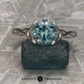 The “Siobhan” ring in platinum with 1.98-carat Montana sapphire