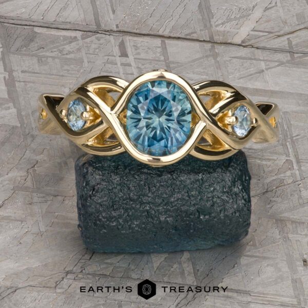The "Isolde" ring in 14k yellow gold with 1.01-carat Montana sapphire The "Isolde" ring in 14k yellow gold with 1.01-carat Montana sapphire