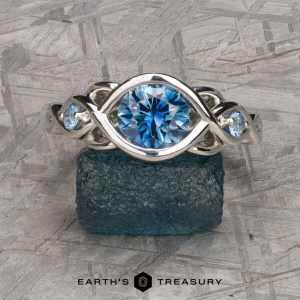 The "Isolde" in platinum with 1.51-carat Montana sapphire The "Isolde" in platinum with 1.51-carat Montana sapphire