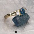 The "Aurelia" ring in 14K yellow gold with 0.92-carat Montana sapphire