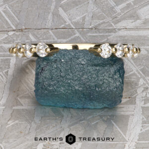 The "Andelle" band in 14k yellow gold