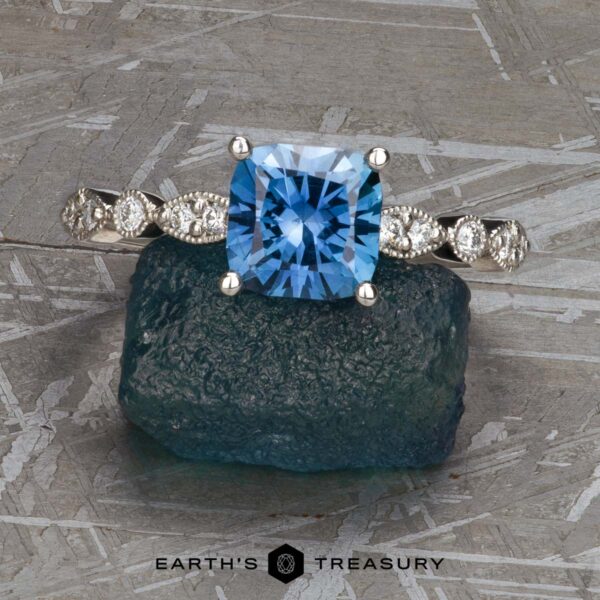 The “Arabella” ring in platinum with 1.60-Carat Montana Sapphire The “Arabella” ring in platinum with 1.60-Carat Montana Sapphire
