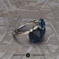 The “Arabella” ring in platinum with 1.60-Carat Montana Sapphire
