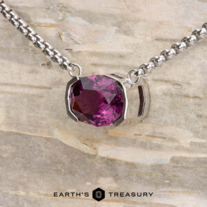 The "Thora" Necklace in 14k white gold with 2.91-Carat Mahenge Garnet