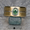 The "Perseus" ring in 18k yellow gold and platinum with 1.55-carat Australian sapphire