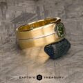 The "Perseus" ring in 18k yellow gold and platinum with 1.55-carat Australian sapphire