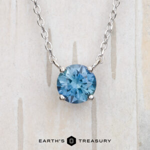 The "Glow" Necklace in 14k white gold with 0.86-carat Montana sapphire