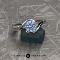 The "Faye" in platinum with 1.32-Carat Montana Sapphire