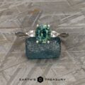The "Multiflora" ring in 14k white gold with 1.65-Carat Australian Sapphire