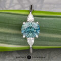 The "Multiflora" ring in 14k white gold with 1.53-Carat Montana Sapphire