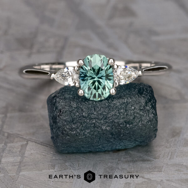 The "Multiflora" ring in 18k white gold with 0.82-Carat Montana Sapphire The "Multiflora" ring in 18k white gold with 0.82-Carat Montana Sapphire