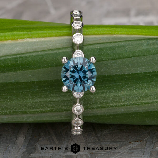 The “Cassiopeia” ring in platinum with 1.08-carat Montana Sapphire The “Cassiopeia” ring in platinum with 1.08-carat Montana Sapphire